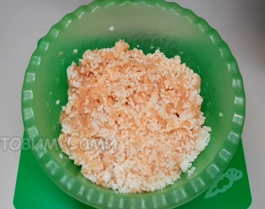 Ленивые голубцы смешиваем рис и фарш