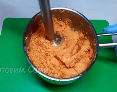 Смешиваем хумус