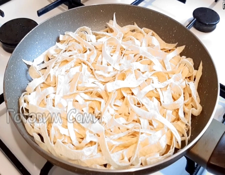 Быстрая пицца из лаваша, готовим