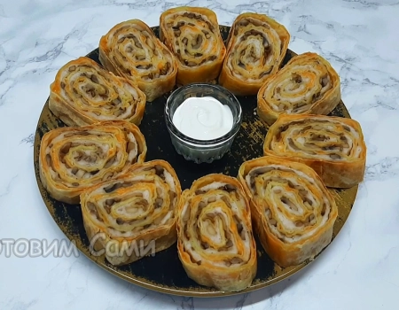 Рулет из лаваша с грибами