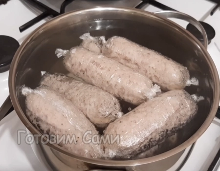 варим домашние купаты с сыром