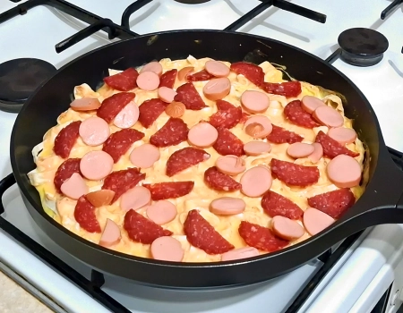 колбаса и сосиски